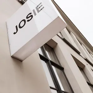Josie Apartment