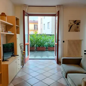 https://la-casa-di-giovanni-new.it-lombardy.com