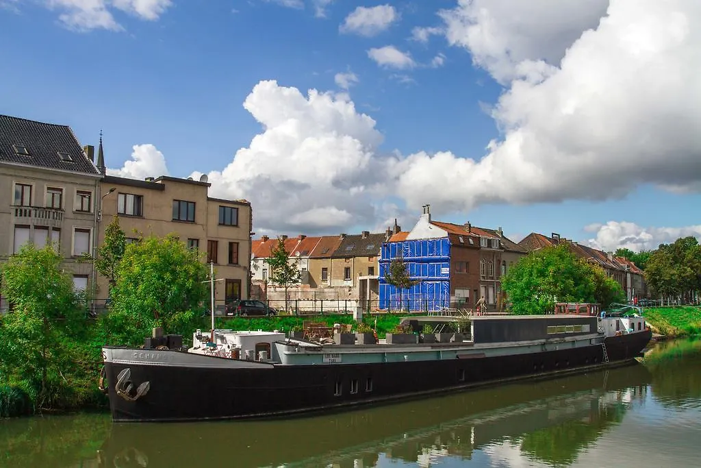 B&B B³ Boat Gante 2*,